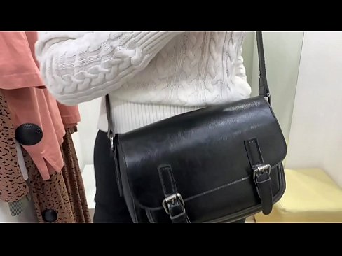 ❤️ 年輕婊子 FeralBerry 在試衣間用假陽具公開自慰 他媽的視頻 在 zh-tw.porn-mz.ru ❌️❤